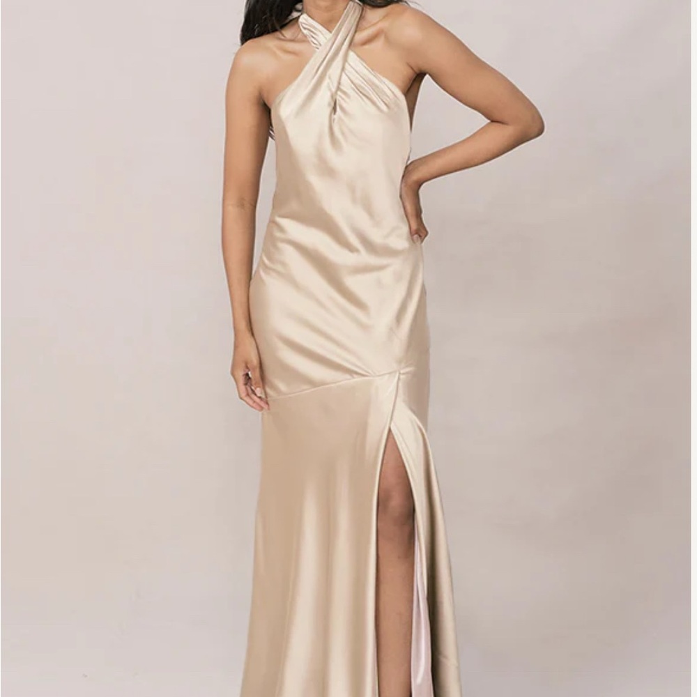 Revelry Dress in Champagne